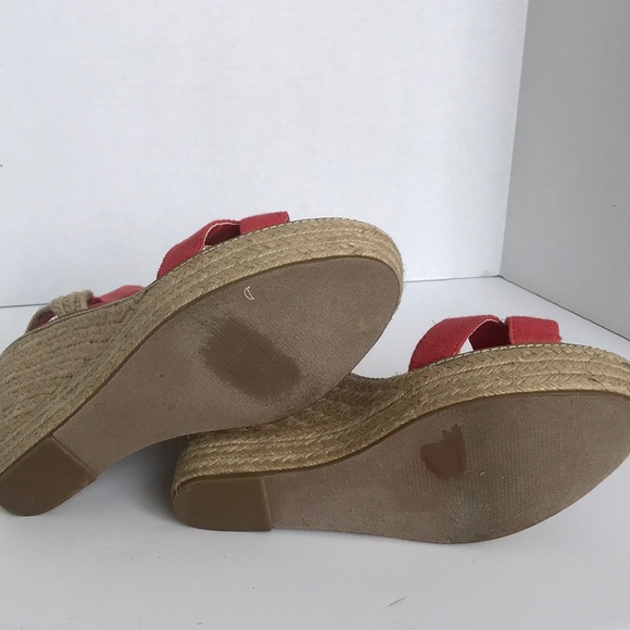 Beautiful Steve Madden Heels - Picture 5 of 6